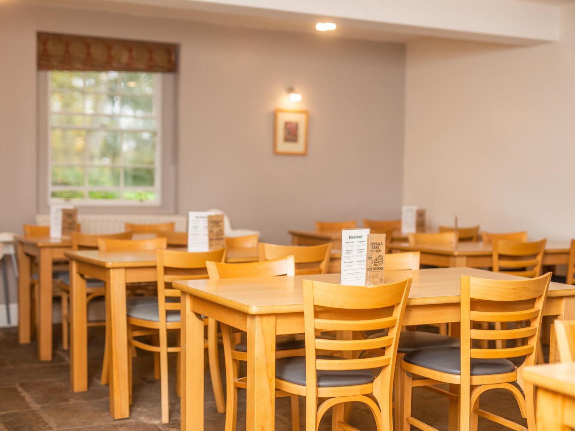 Yha Chester Trafford Hall Dunham-on-the-Hill ภายนอก รูปภาพ