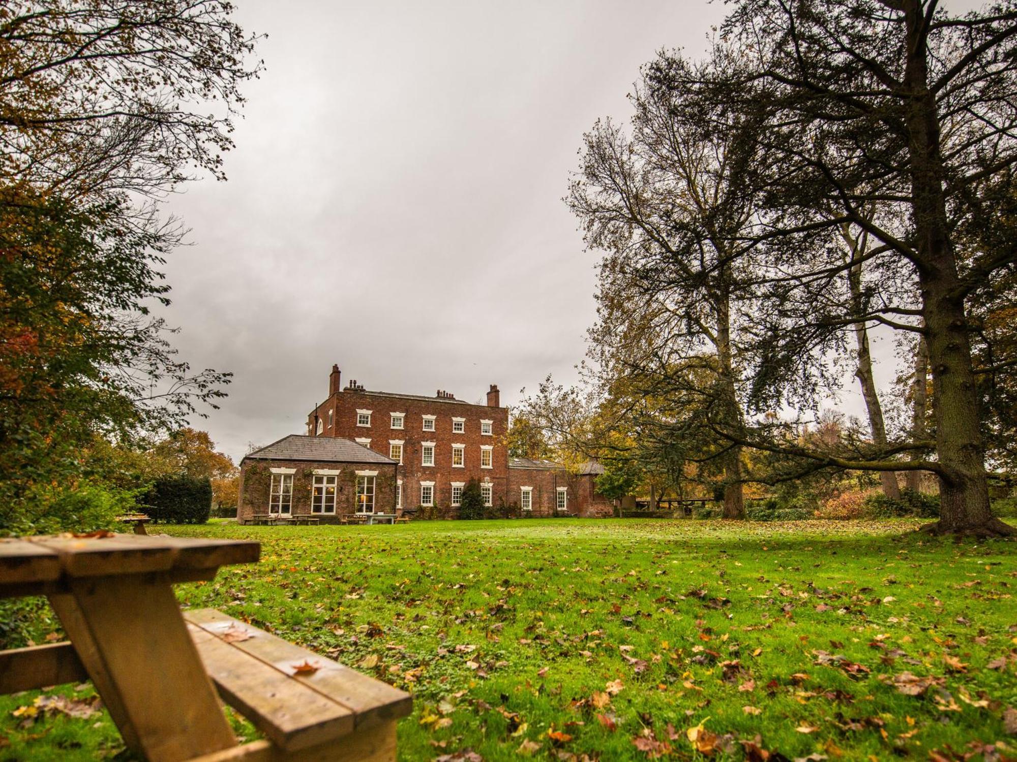 Yha Chester Trafford Hall Dunham-on-the-Hill ภายนอก รูปภาพ