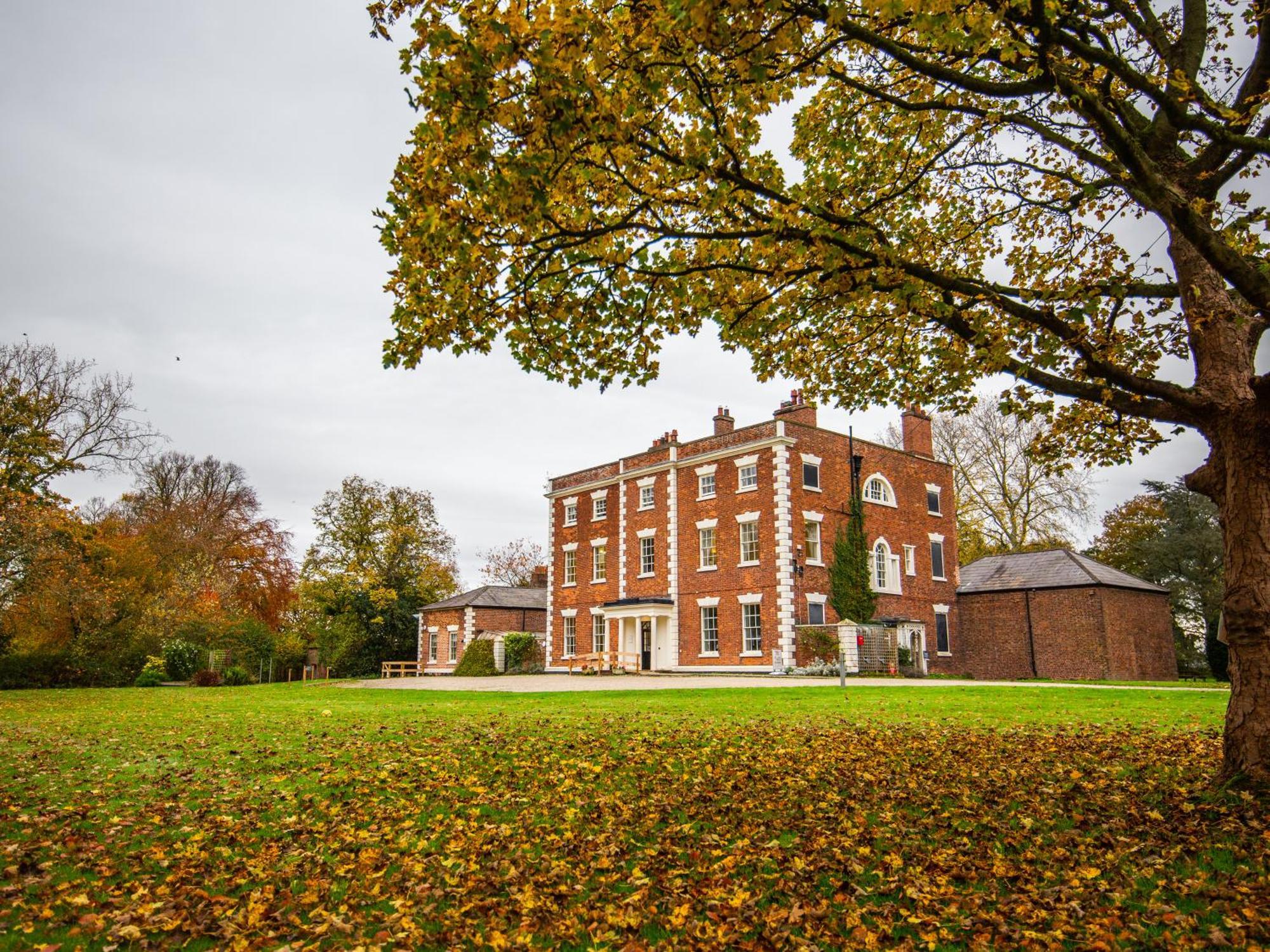 Yha Chester Trafford Hall Dunham-on-the-Hill ภายนอก รูปภาพ