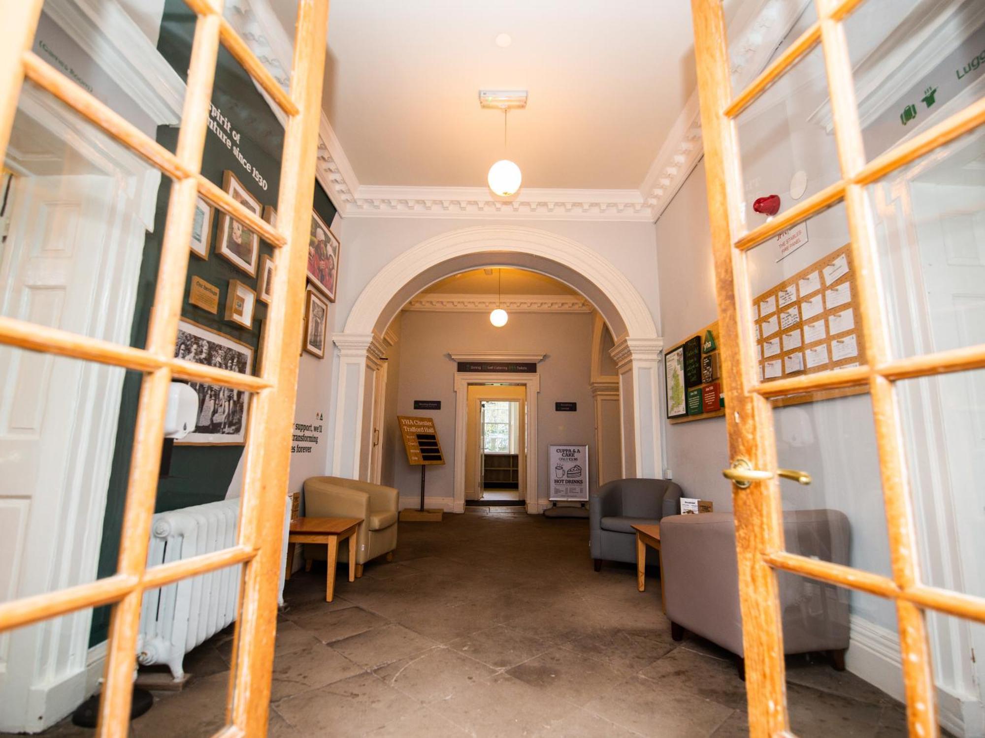 Yha Chester Trafford Hall Dunham-on-the-Hill ภายนอก รูปภาพ
